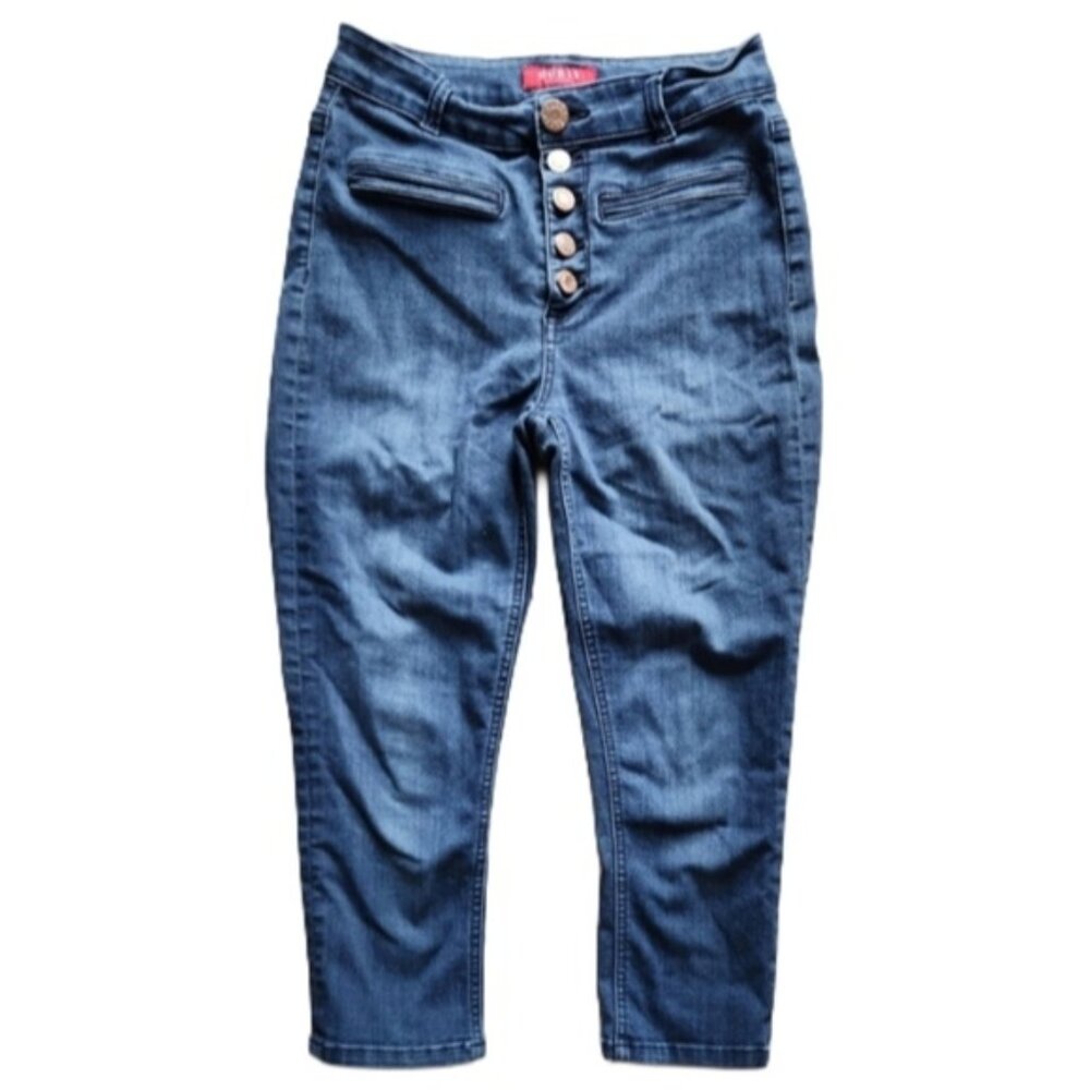High Waisted‎ Vintage Buttoned Jean Guess Capris 26 Tons Of Stretch.